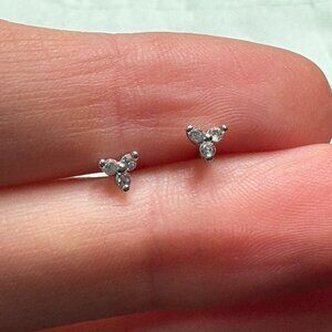 Sterling Silver and CZ Trefoil Studs 4mm Excellent condition!